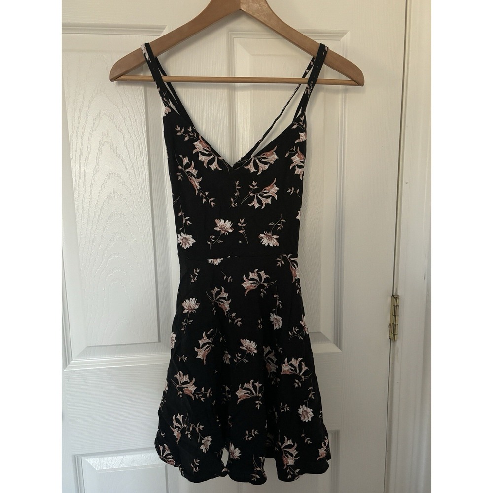 Full Tilt Black Floral Whimsical V-Neck Lined Mini Dress Crisscross Back SZ XS